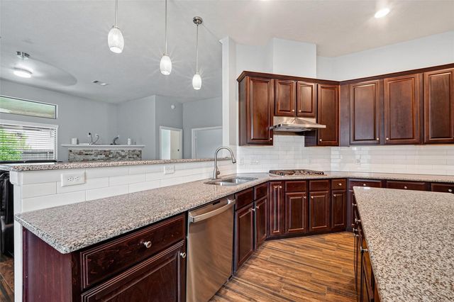 2502 Grey Kirby Drive, League City, TX 77573