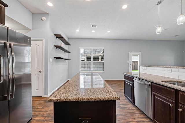 2502 Grey Kirby Drive, League City, TX 77573