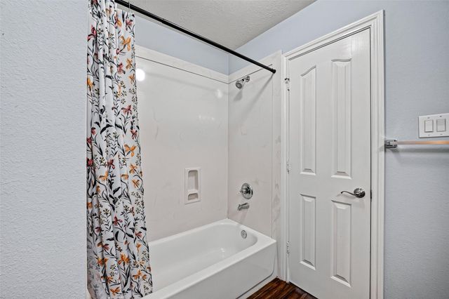 2502 Grey Kirby Drive, League City, TX 77573