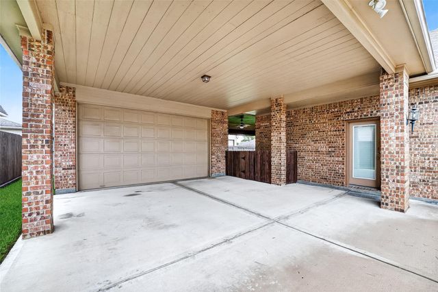 2502 Grey Kirby Drive, League City, TX 77573