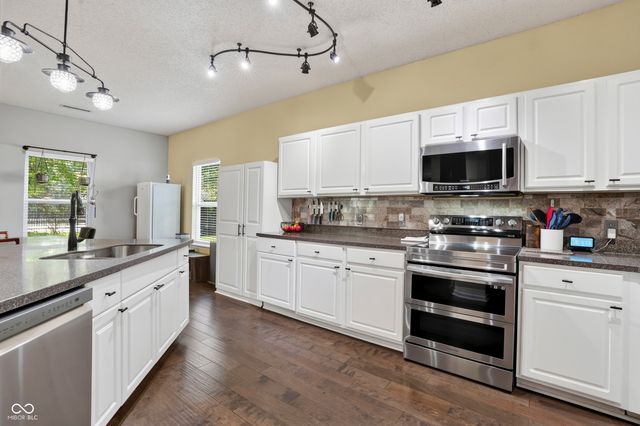 9979 Pine Grove Court, Indianapolis, IN 46234