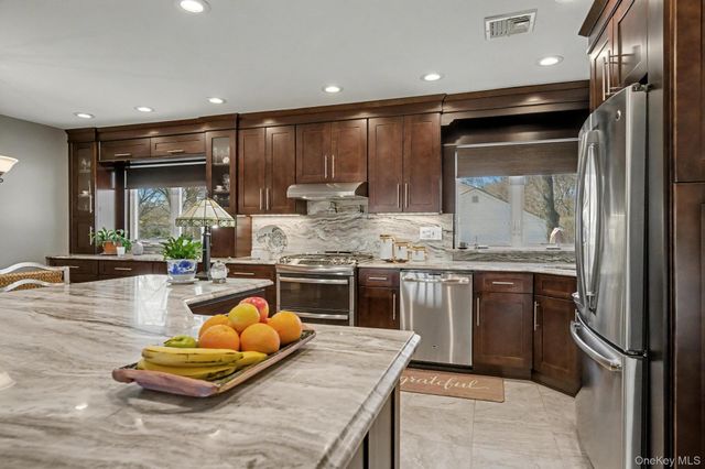 95 Colonial Street, East Northport, NY 11731