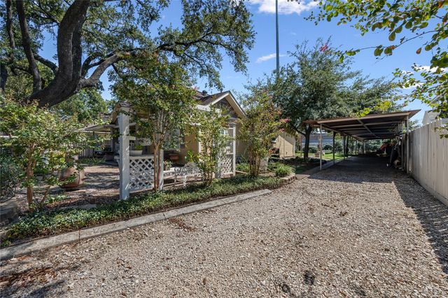 1310 Reid Street B, Houston, TX 77022