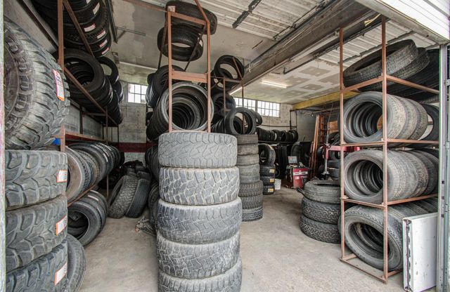 1701 Lee Drive, Baytown, TX 77520