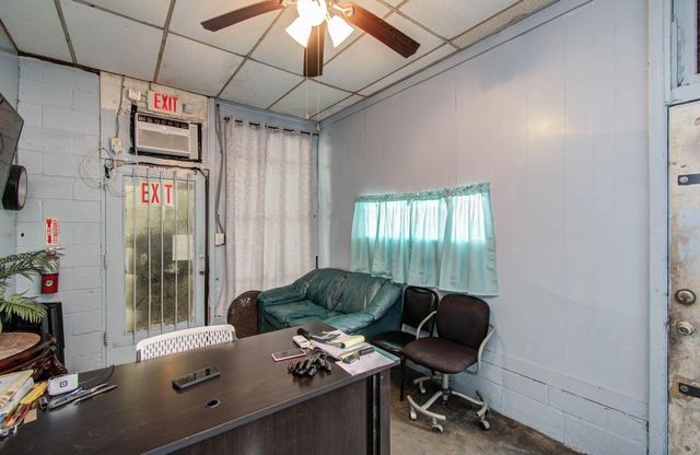 1701 Lee Drive, Baytown, TX 77520