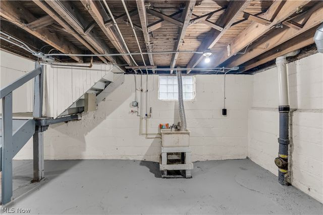 12401 Soika Avenue, Cleveland, OH 44120