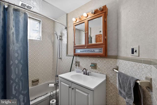 16 WINSTON AVE, Wilmington, DE 19804