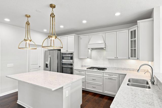 18625 43rd Avenue N, Plymouth, MN 55446