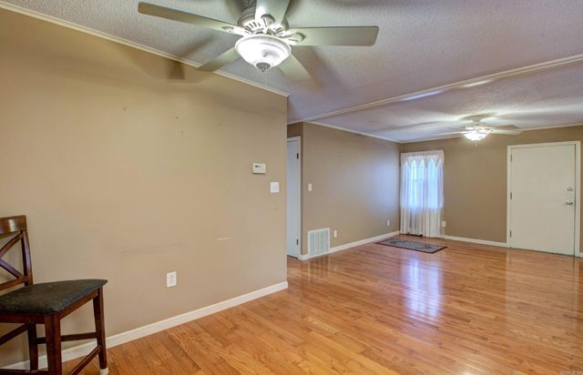 1401 E Colonel Glenn Road, Little Rock, AR 72210