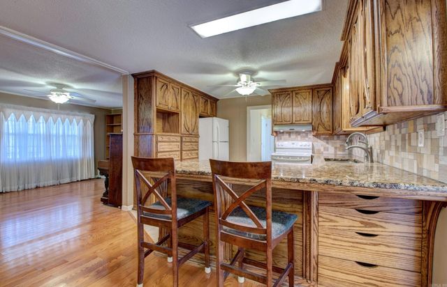 1401 E Colonel Glenn Road, Little Rock, AR 72210