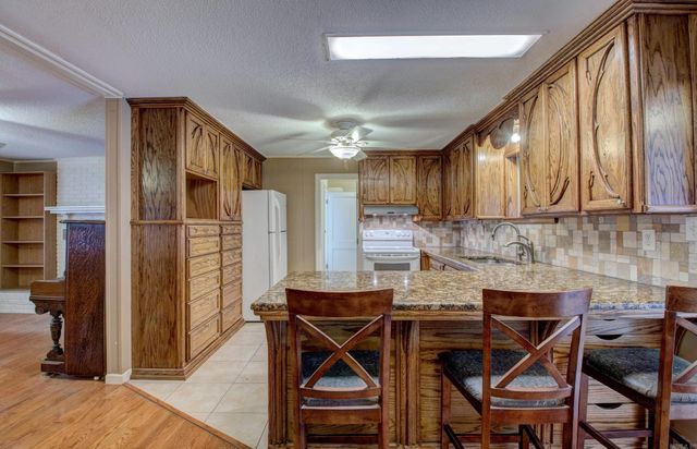 1401 E Colonel Glenn Road, Little Rock, AR 72210