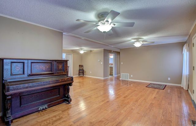 1401 E Colonel Glenn Road, Little Rock, AR 72210