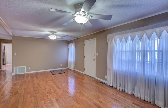 1401 E Colonel Glenn Road, Little Rock, AR 72210