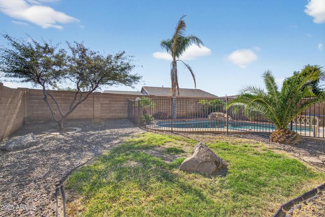 155 W BRANGUS Way, San Tan Valley, AZ 85143