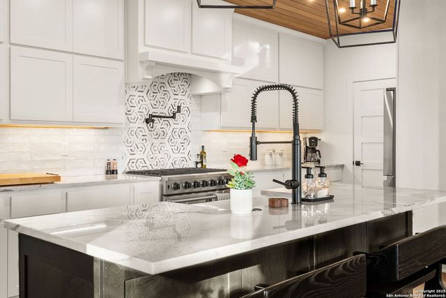 29720 Twin Creeks, Bulverde, TX 78163