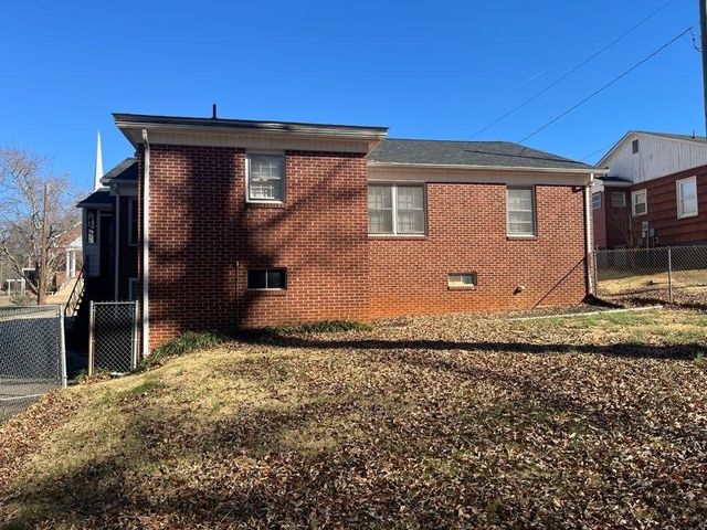 203 W Oneal St, Gaffney, SC 29340