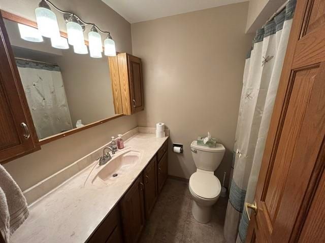 4 Westview Court, Saginaw, MI 48602