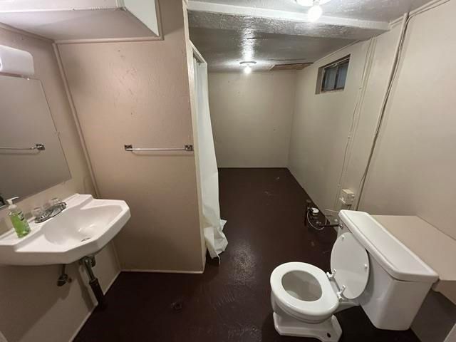 4 Westview Court, Saginaw, MI 48602