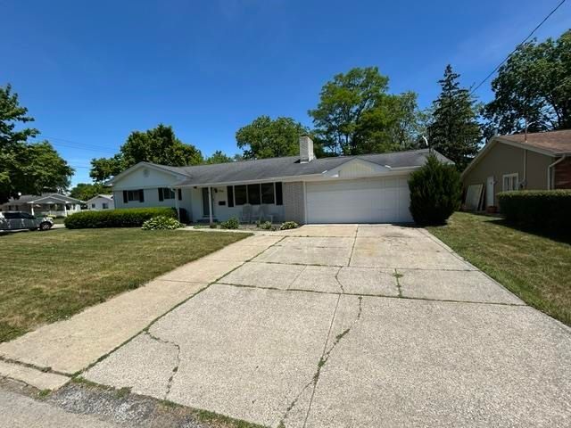 4 Westview Court, Saginaw, MI 48602