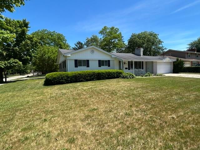 4 Westview Court, Saginaw, MI 48602