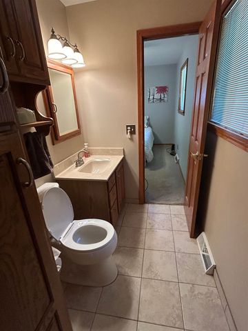 4 Westview Court, Saginaw, MI 48602