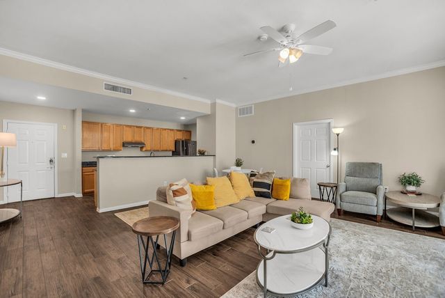 2305 Worthington Street 308, Dallas, TX 75204