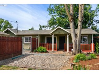 9819 Se KNIGHT St, Portland, OR 97266