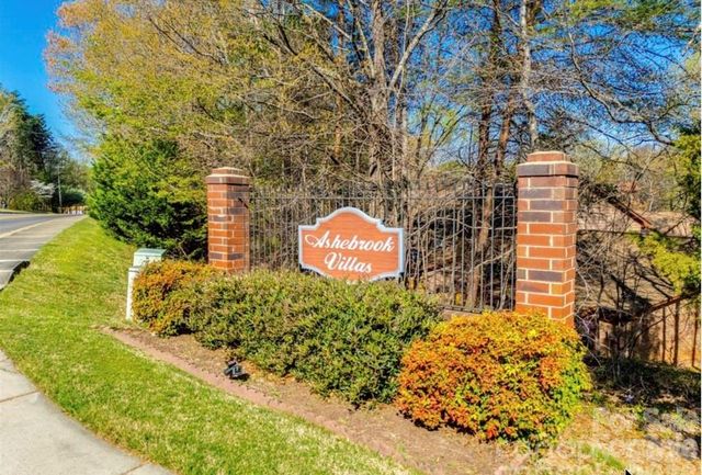 114 Ashleigh Court, Fort Mill, SC 29715
