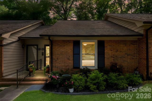 114 Ashleigh Court, Fort Mill, SC 29715