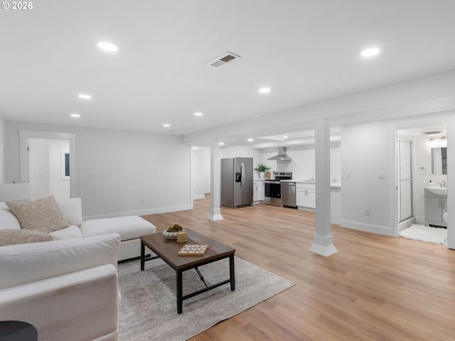 20270 Sw JAYLEE St, Beaverton, OR 97078