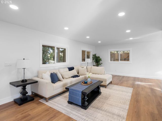 20270 Sw JAYLEE St, Beaverton, OR 97078