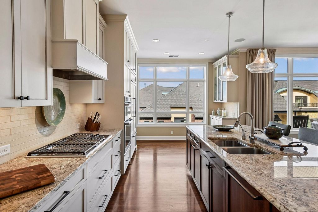 875 Lake Street N 401, Wayzata, MN 55391 — photo 4