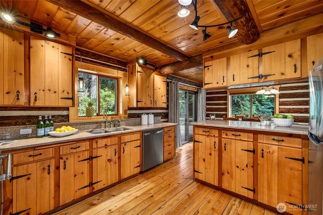 18020 214th Avenue NE, Woodinville, WA 98077