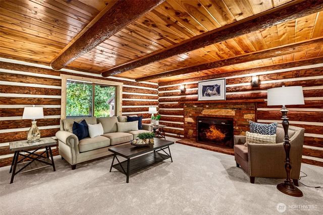 18020 214th Avenue NE, Woodinville, WA 98077