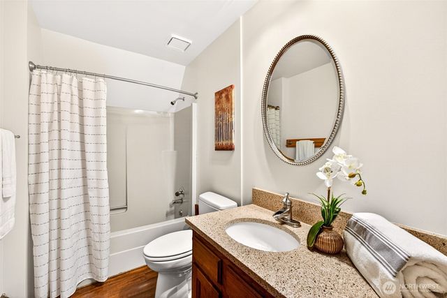 18020 214th Avenue NE, Woodinville, WA 98077