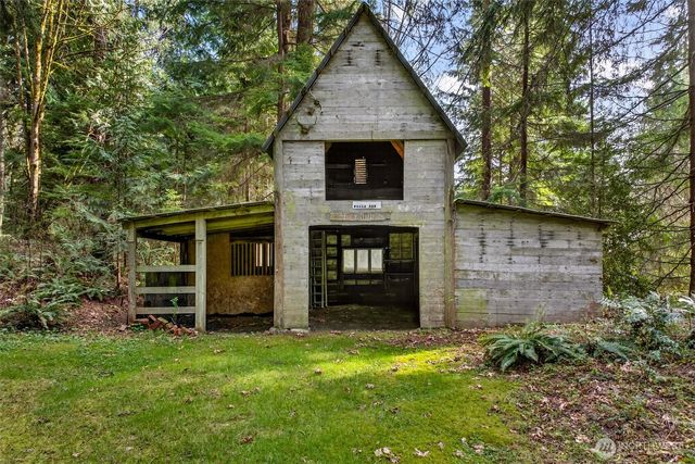 18020 214th Avenue NE, Woodinville, WA 98077