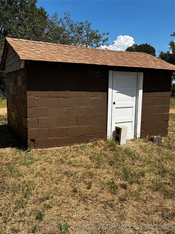 7134 Enos, Kingston, OK 73439