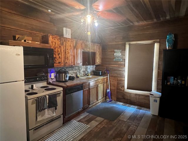 7134 Enos, Kingston, OK 73439