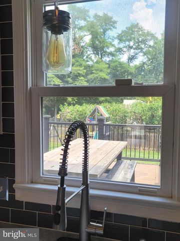 2600 SESKEY GLEN CT, Herndon, VA 20171