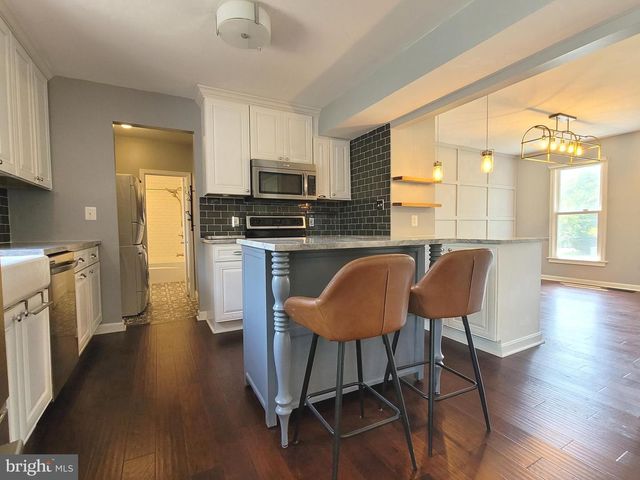 2600 SESKEY GLEN CT, Herndon, VA 20171