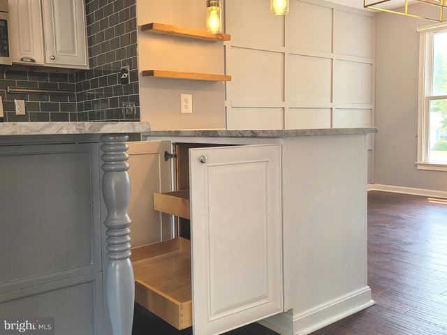 2600 SESKEY GLEN CT, Herndon, VA 20171