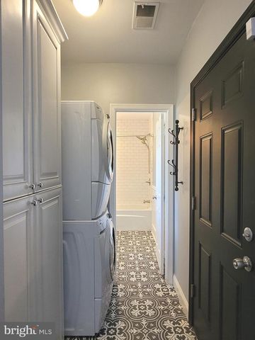 2600 SESKEY GLEN CT, Herndon, VA 20171