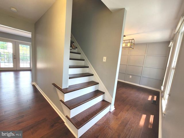 2600 SESKEY GLEN CT, Herndon, VA 20171