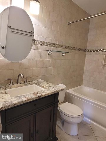 2600 SESKEY GLEN CT, Herndon, VA 20171