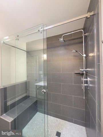 2600 SESKEY GLEN CT, Herndon, VA 20171