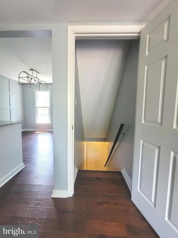 2600 SESKEY GLEN CT, Herndon, VA 20171