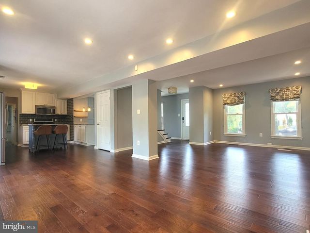 2600 SESKEY GLEN CT, Herndon, VA 20171