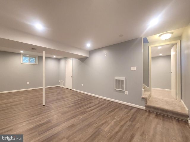 2600 SESKEY GLEN CT, Herndon, VA 20171