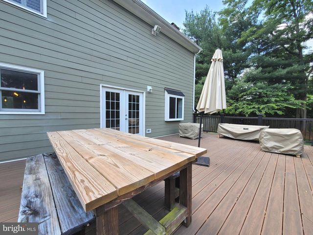 2600 SESKEY GLEN CT, Herndon, VA 20171