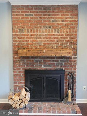 2600 SESKEY GLEN CT, Herndon, VA 20171